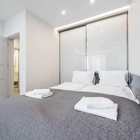 Apartament Sweet Tiny Center Space Warna