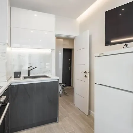 Sweet Tiny Center Space Warna