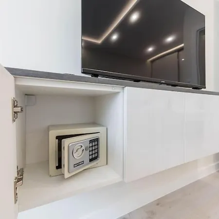 Apartament Sweet Tiny Center Space Warna