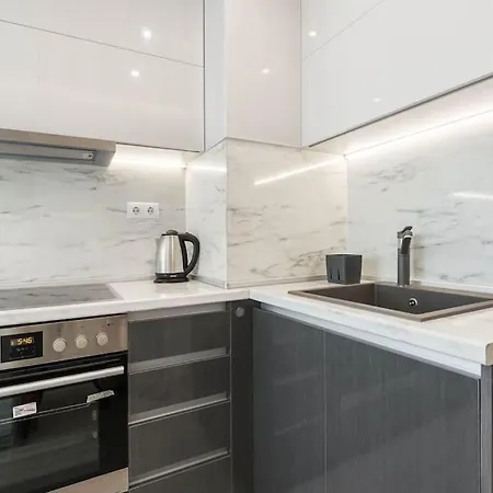 Sweet Tiny Center Space * Warna